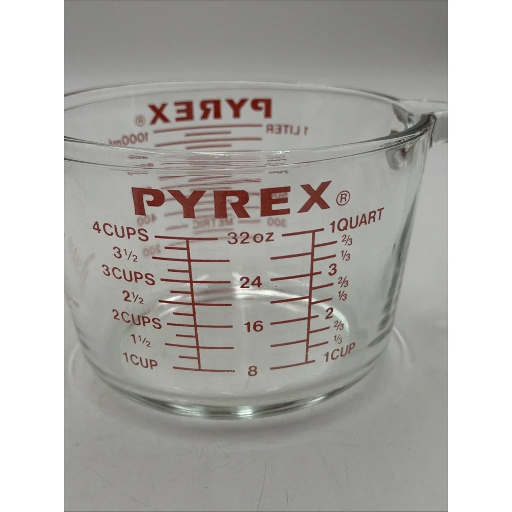 Vintage Pyrex 532 4 CUP 1 Quart 32 oz Measuring Cup Red Block Letters